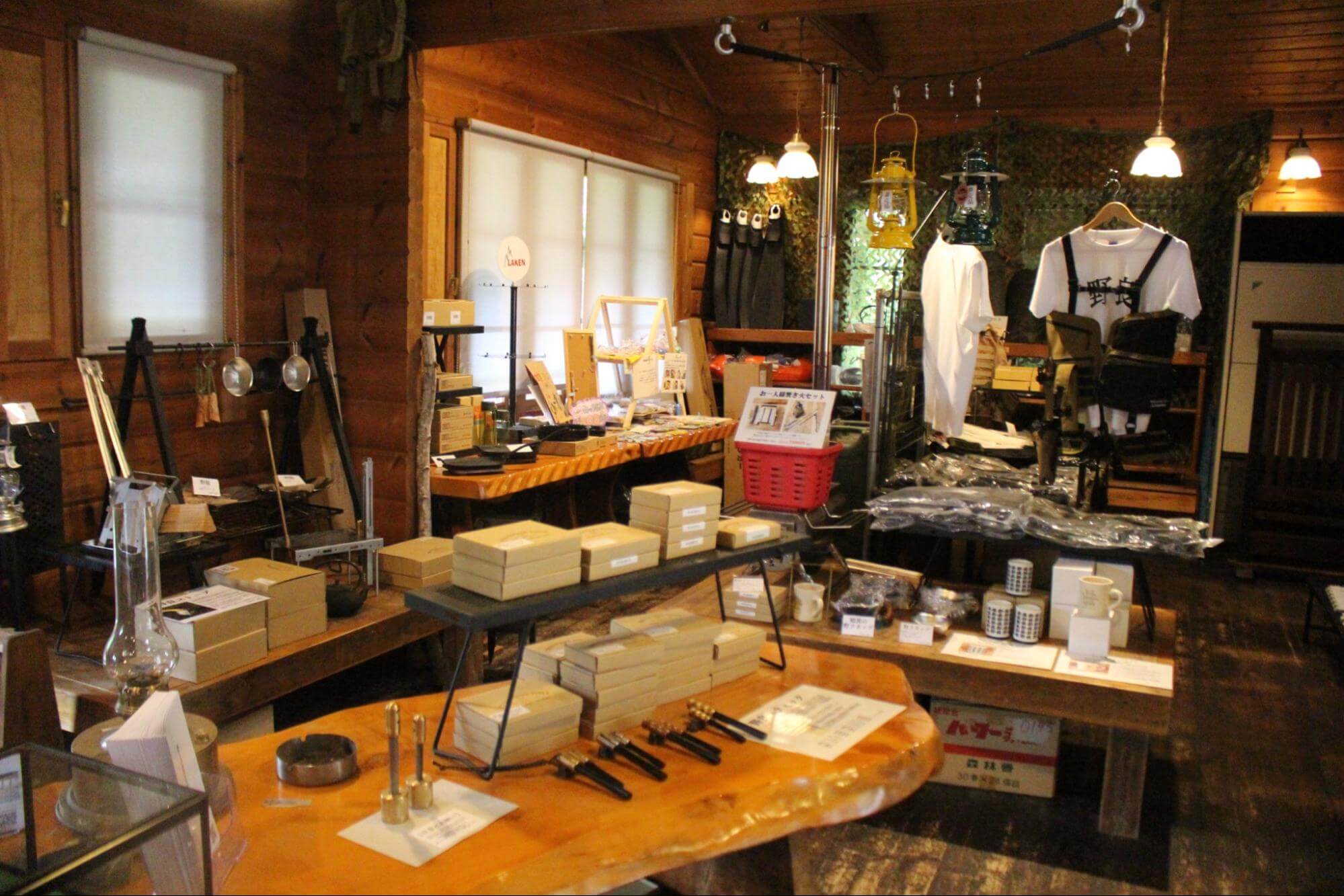 キャンプ道具の「野良」直営店が廿日市市津田に | 【公式】西広島