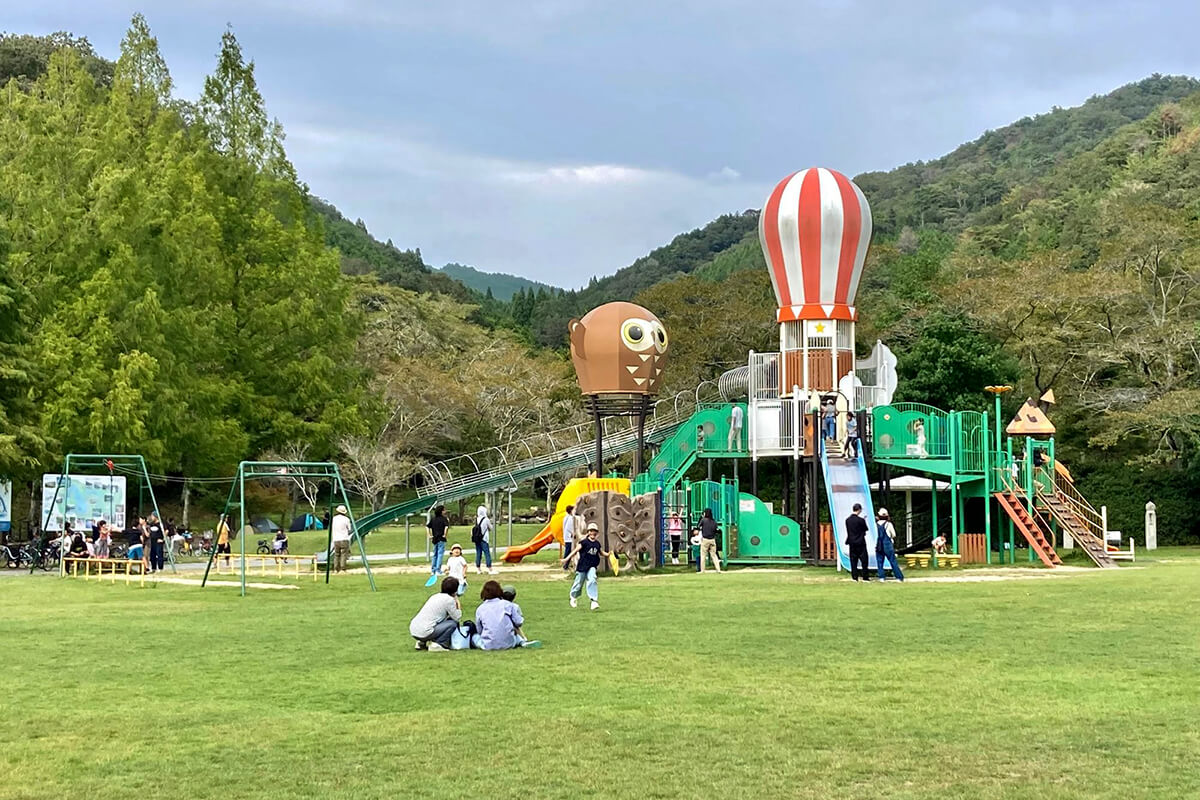 緑の公園 安芸高田市八千代町】八千代湖の自然の中でのんびり過ごせる「のどごえ