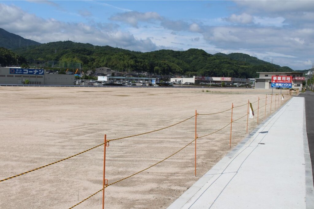 営業N本の街歩きログ【6/15】駐車場にアスファルトが完成！ | 【公式